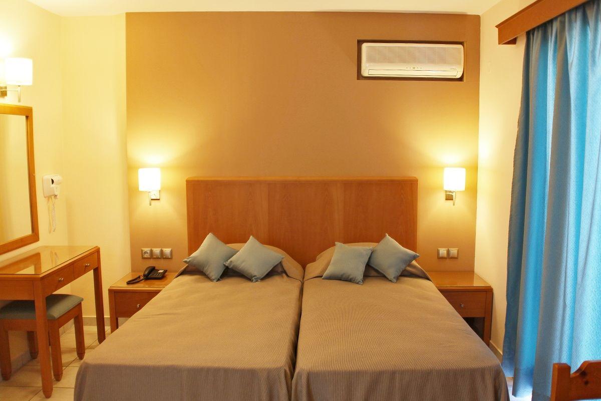 Sandys Studios Apartments And Log Villas Psalidi  Exterior foto