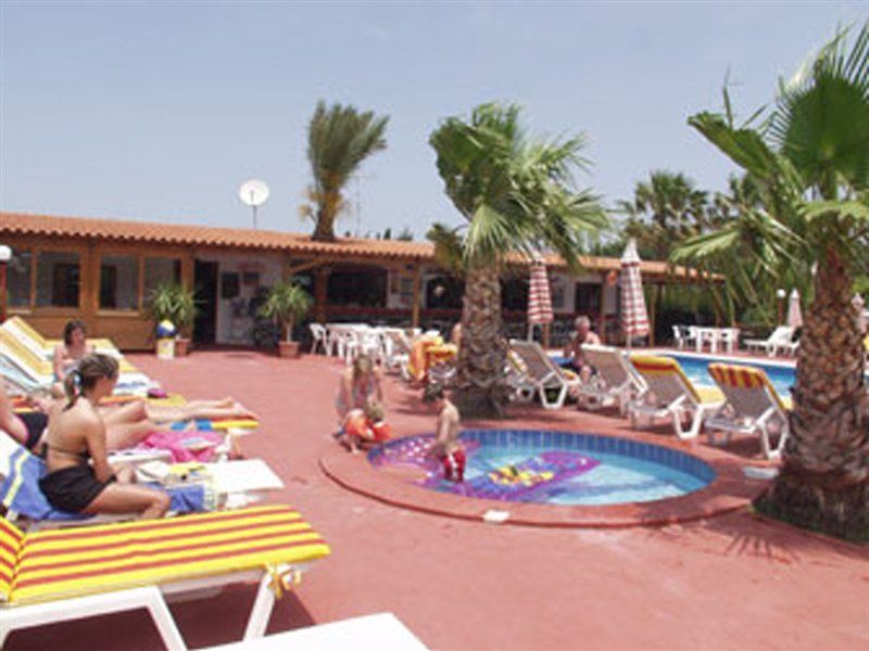 Sandys Studios Apartments And Log Villas Psalidi  Exterior foto