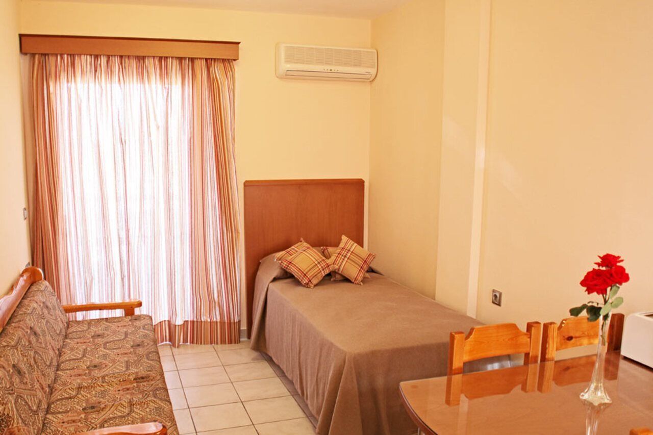 Sandys Studios Apartments And Log Villas Psalidi  Exterior foto